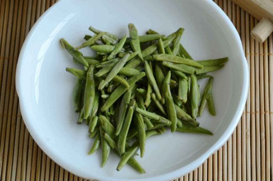 雀舌和竹葉青的區(qū)別，雀舌對(duì)比竹葉青圖片