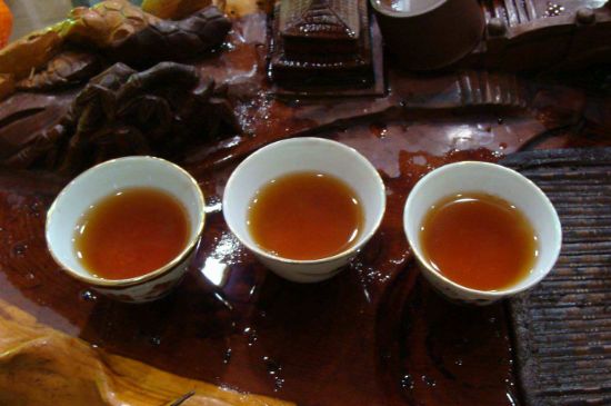 大紅袍四大品種有哪些，大紅袍的種類(lèi)和著名品種特點(diǎn)介紹